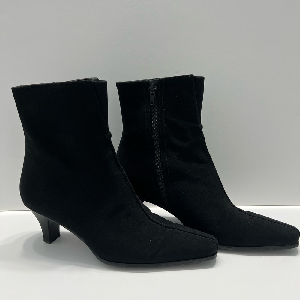 Stuart Weizmann GoreTex boots Size 7.5